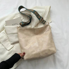 ESTHER | Vintage Shoulder Bag - Retail Flare