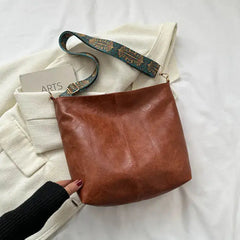 ESTHER | Vintage Shoulder Bag - Retail Flare