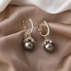MALIA | Drop Earrings with Pearl - Retail Flare