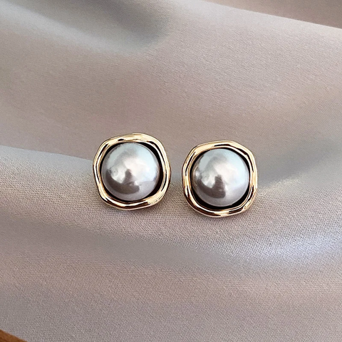 KASSANDRA | Vintage Elegant Pearl Earrings - Retail Flare
