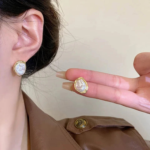 CARMEN | Elegant Pearl Earrings - Retail Flare
